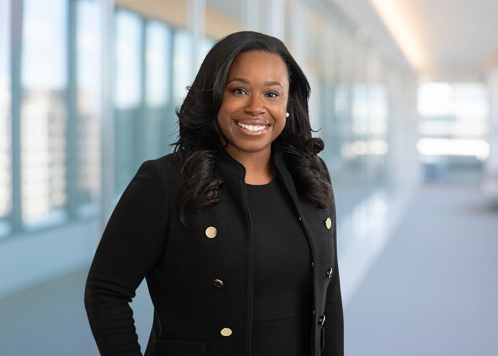 Slade_Janine_1000x714_ENV